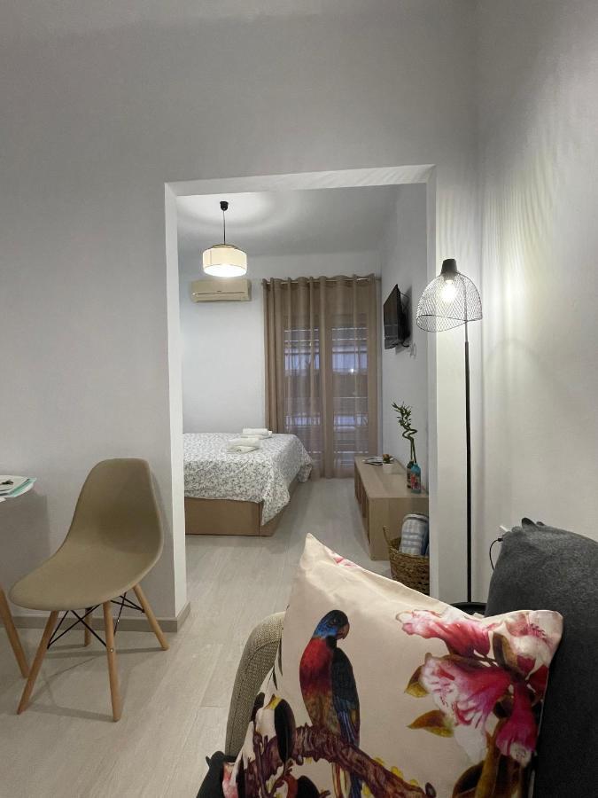 1Bd - Deer Traveler Central Apt Tesalonika Bagian luar foto
